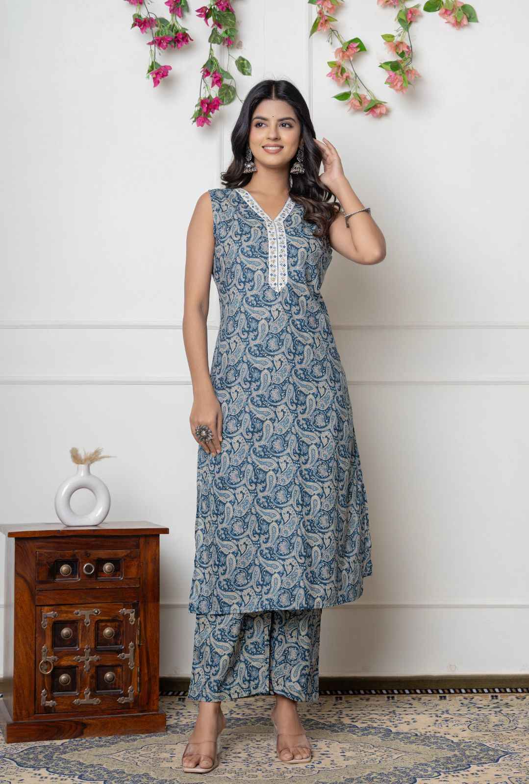 Sleeveless Blue Paisley Kurta Pant Set – Pure Cotton