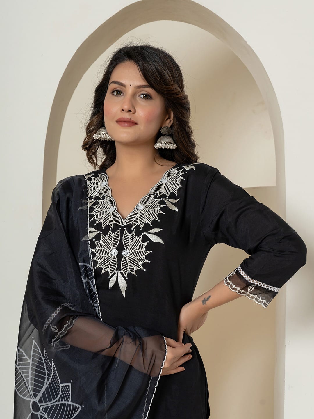 Black Silk Kurta Set with Organza Dupatta & Thread Embroidery