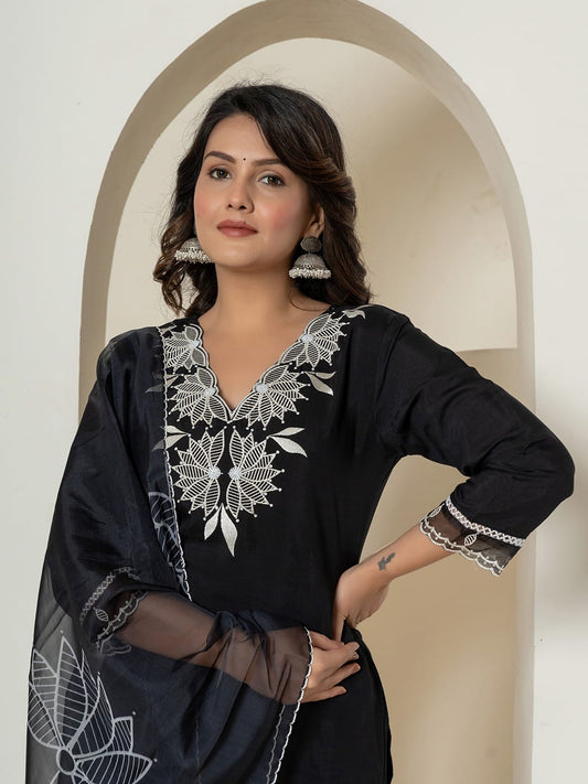 Black Silk Kurta Set with Organza Dupatta & Thread Embroidery