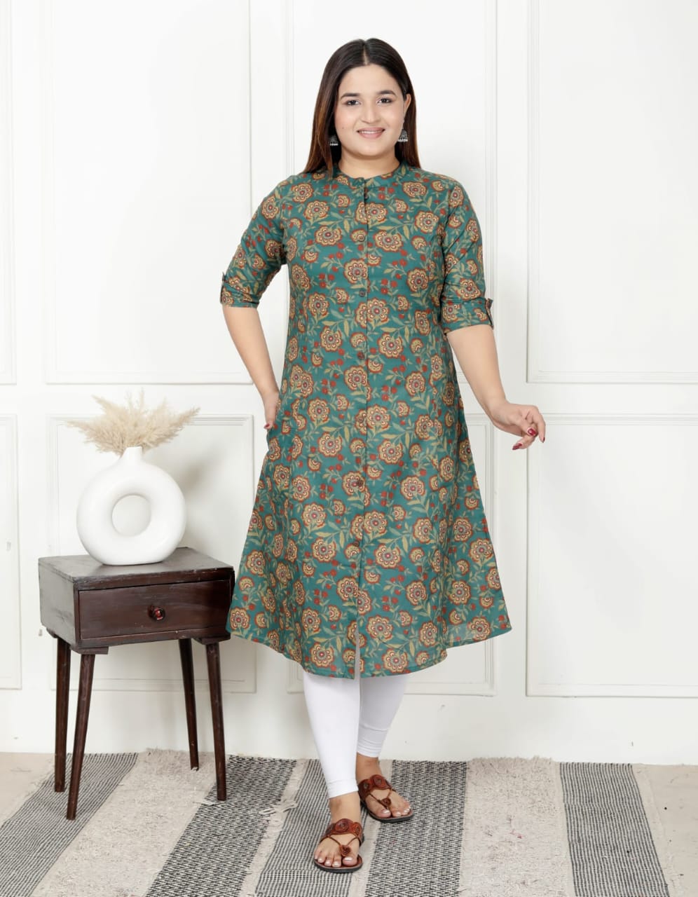 Green Floral A-Line Cotton Kurta with Side Pockets