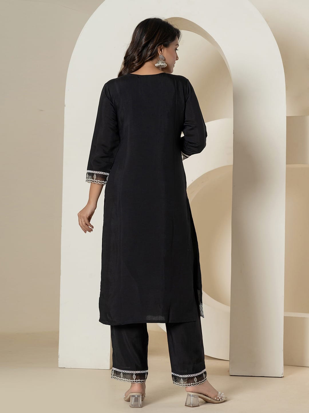Black Silk Kurta Set with Organza Dupatta & Thread Embroidery